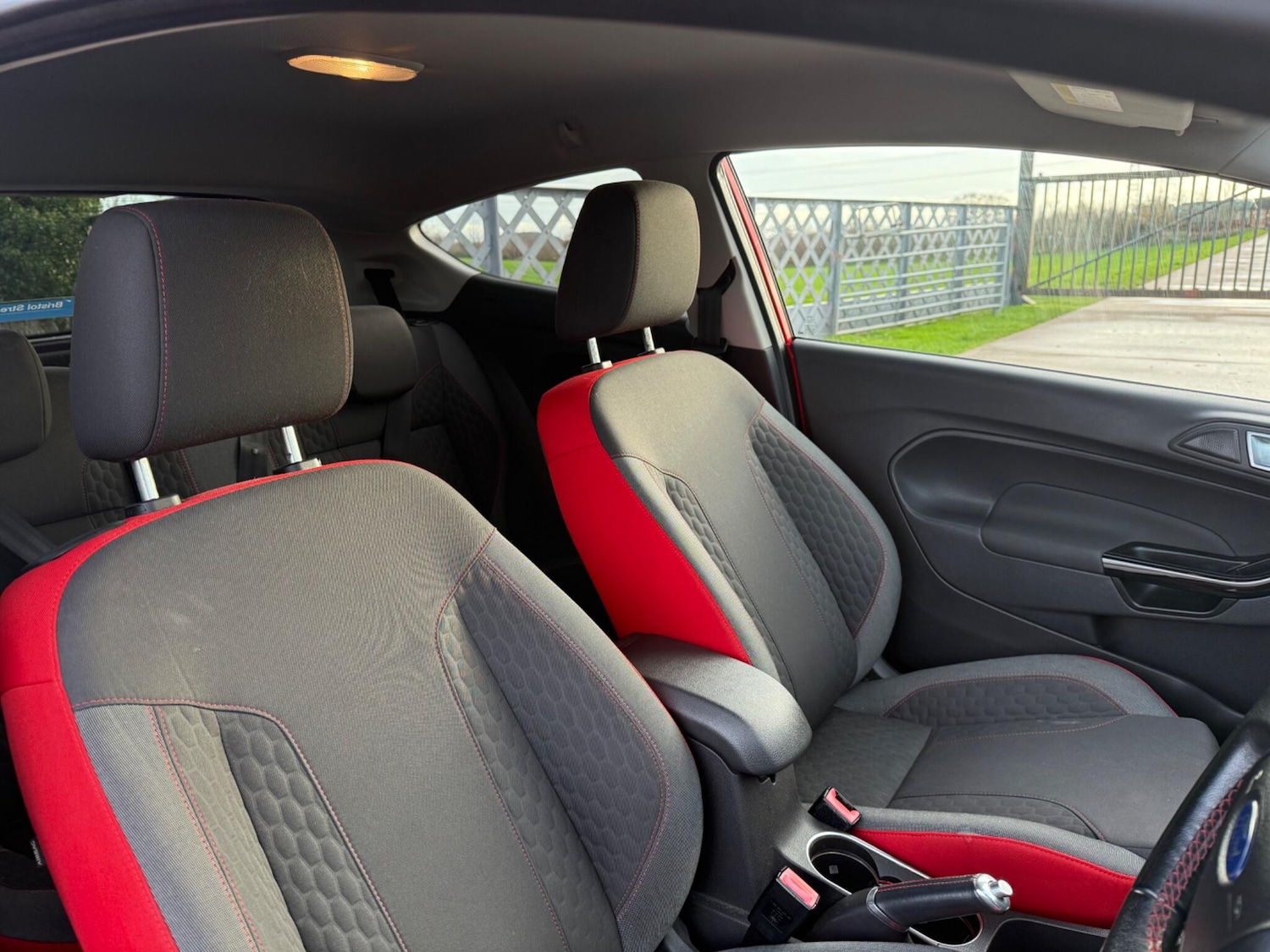 Used Ford Fiesta 2015 for sale - 76865642: Photo 6