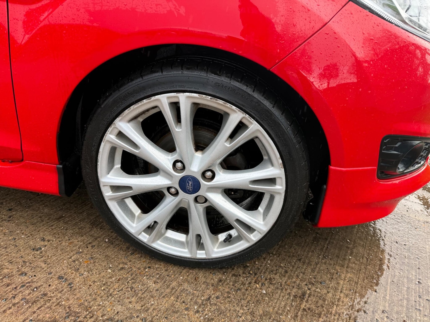 Used Ford Fiesta 2015 for sale - 77524085: Photo 2