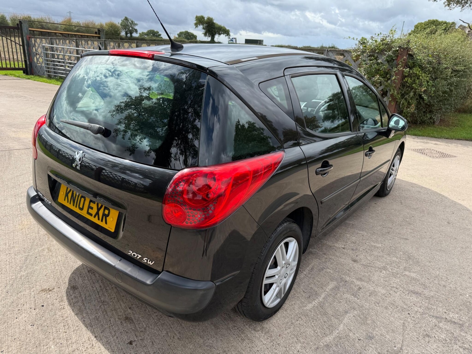 Used Peugeot 207 2010 for sale - 76370773: Photo 8