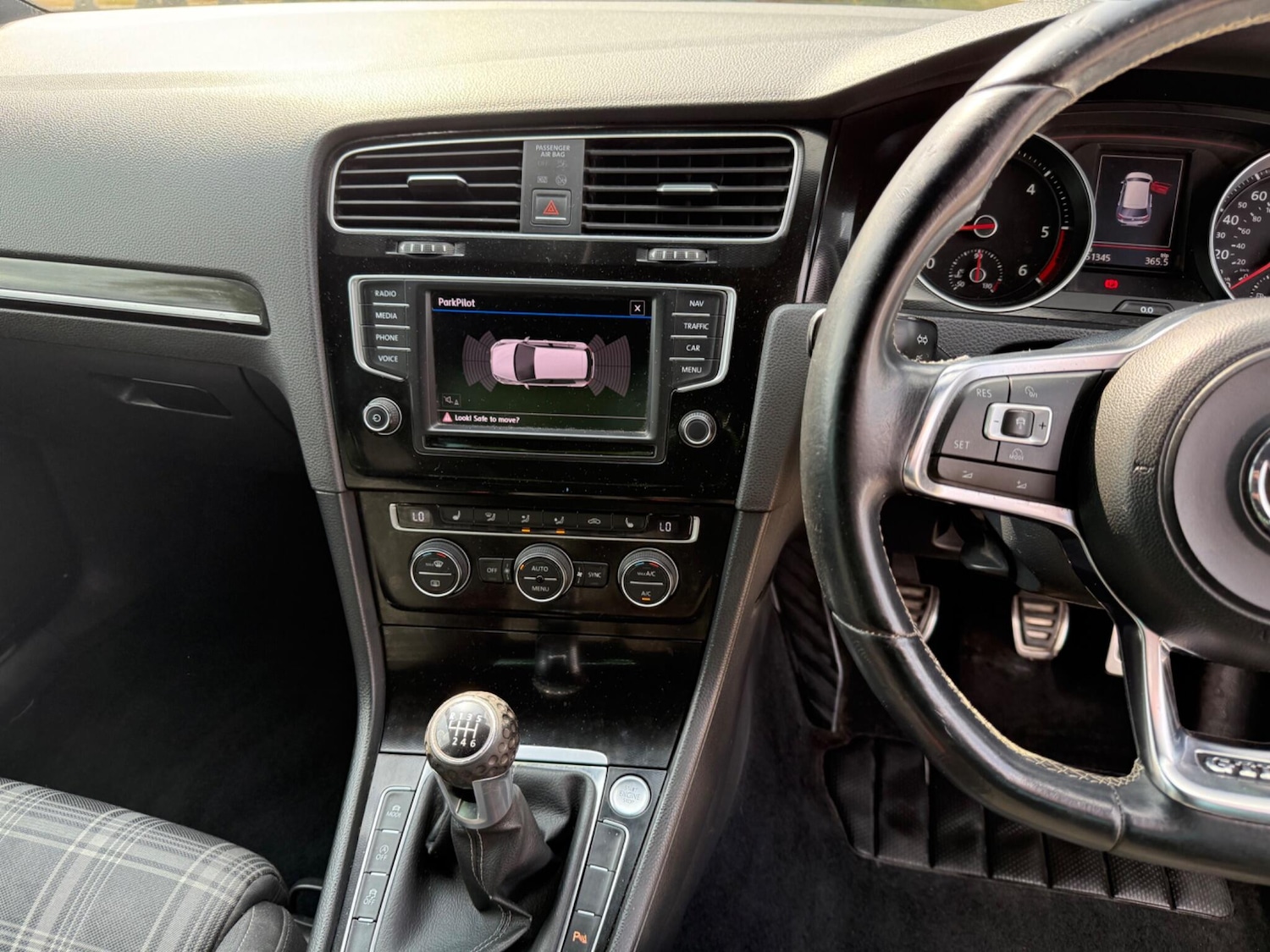 Used Volkswagen Golf 2016 for sale - 76371677: Photo 6