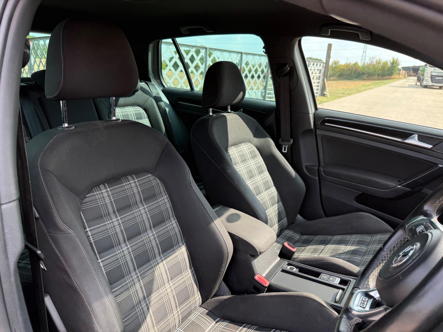 Used Volkswagen Golf 2016 for sale - 76371677: Photo 7