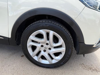 Used Renault Captur 2015 for sale - 78318370: Photo