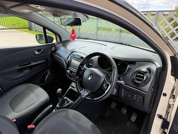 Used Renault Captur 2015 for sale - 78318370: Photo
