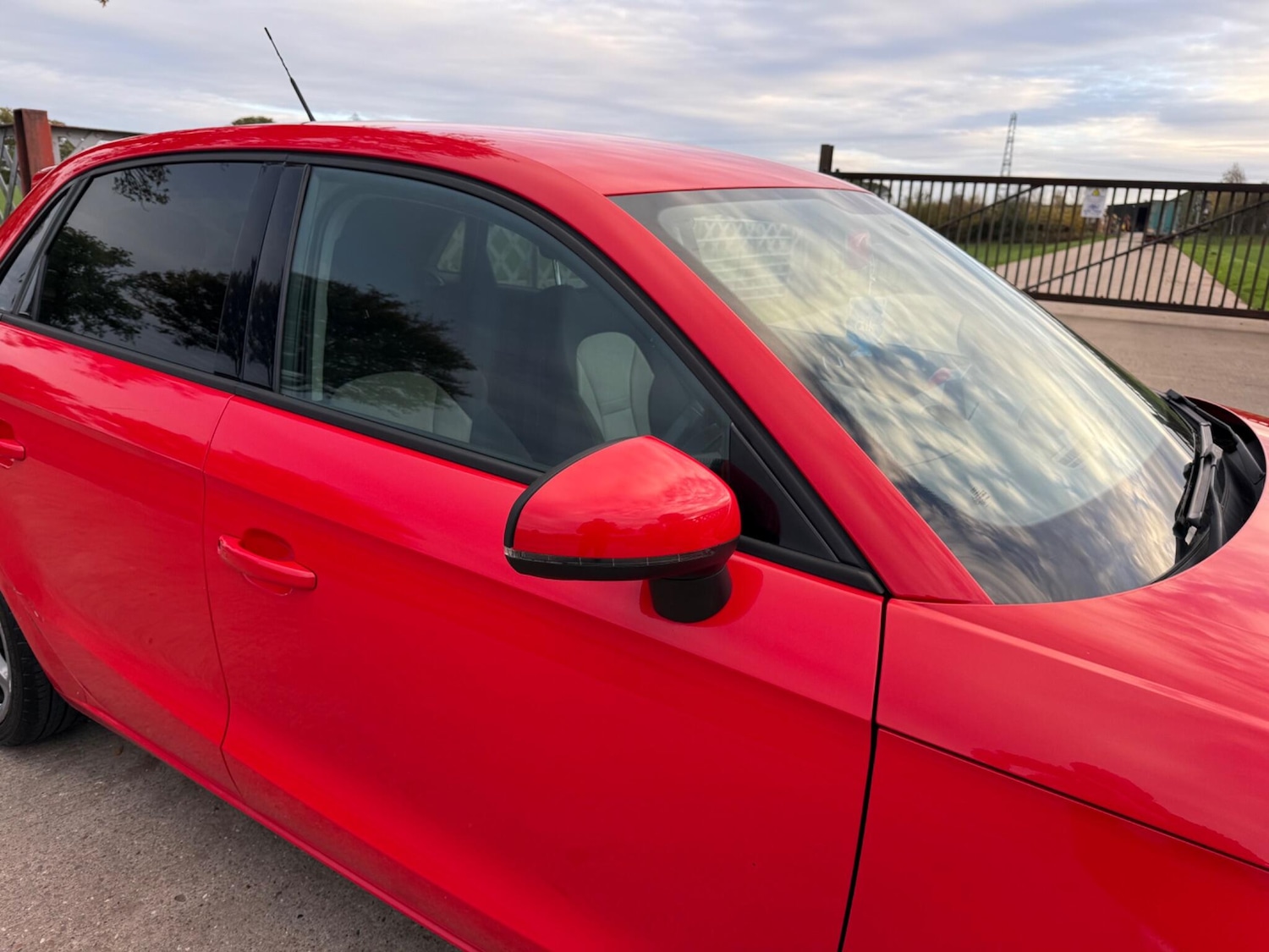 Used Audi A1 for sale - 76996020: Photo 2