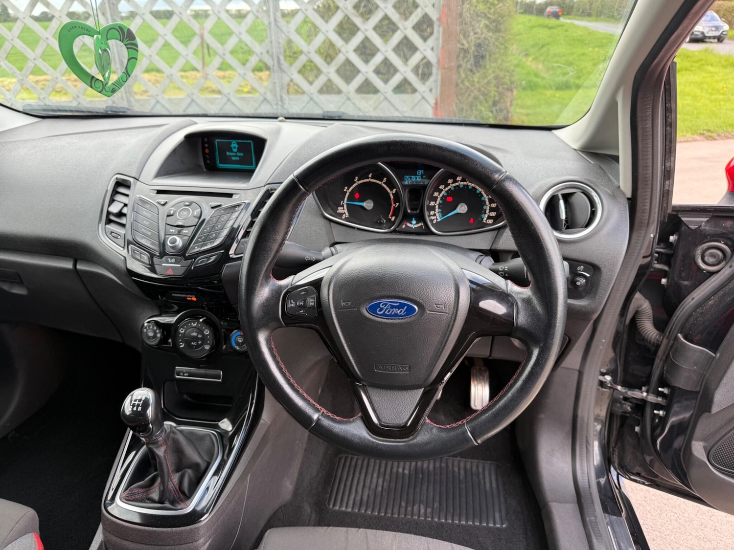 Used Ford Fiesta for sale - 78128120: Photo 5