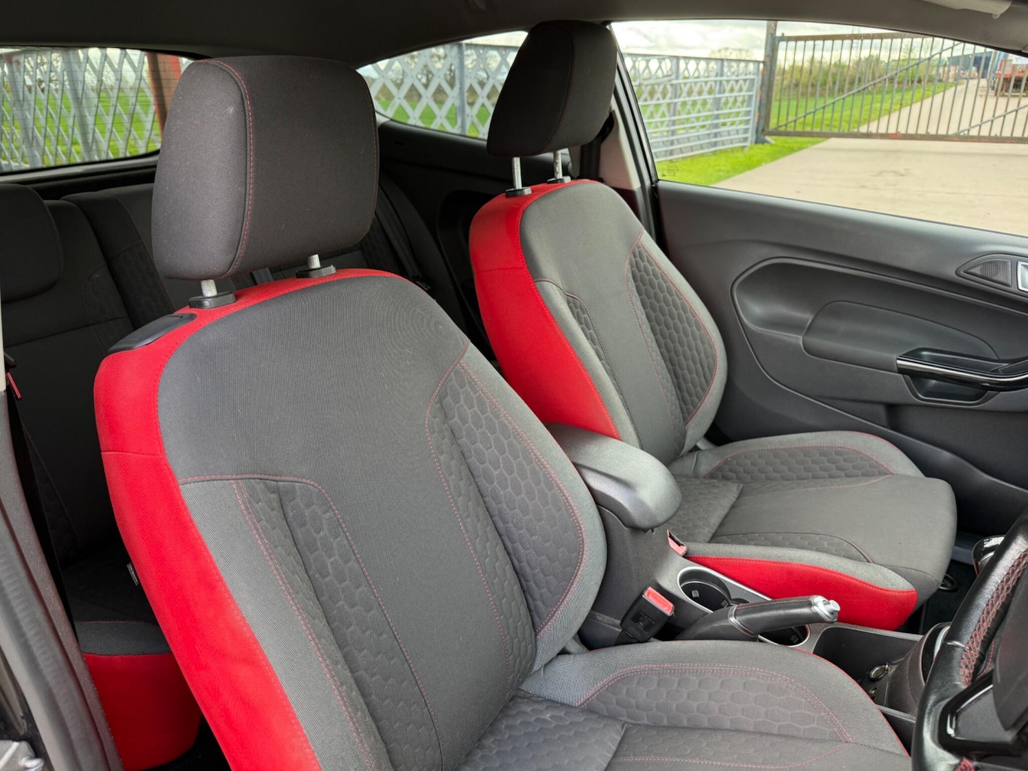 Used Ford Fiesta for sale - 78128120: Photo 6