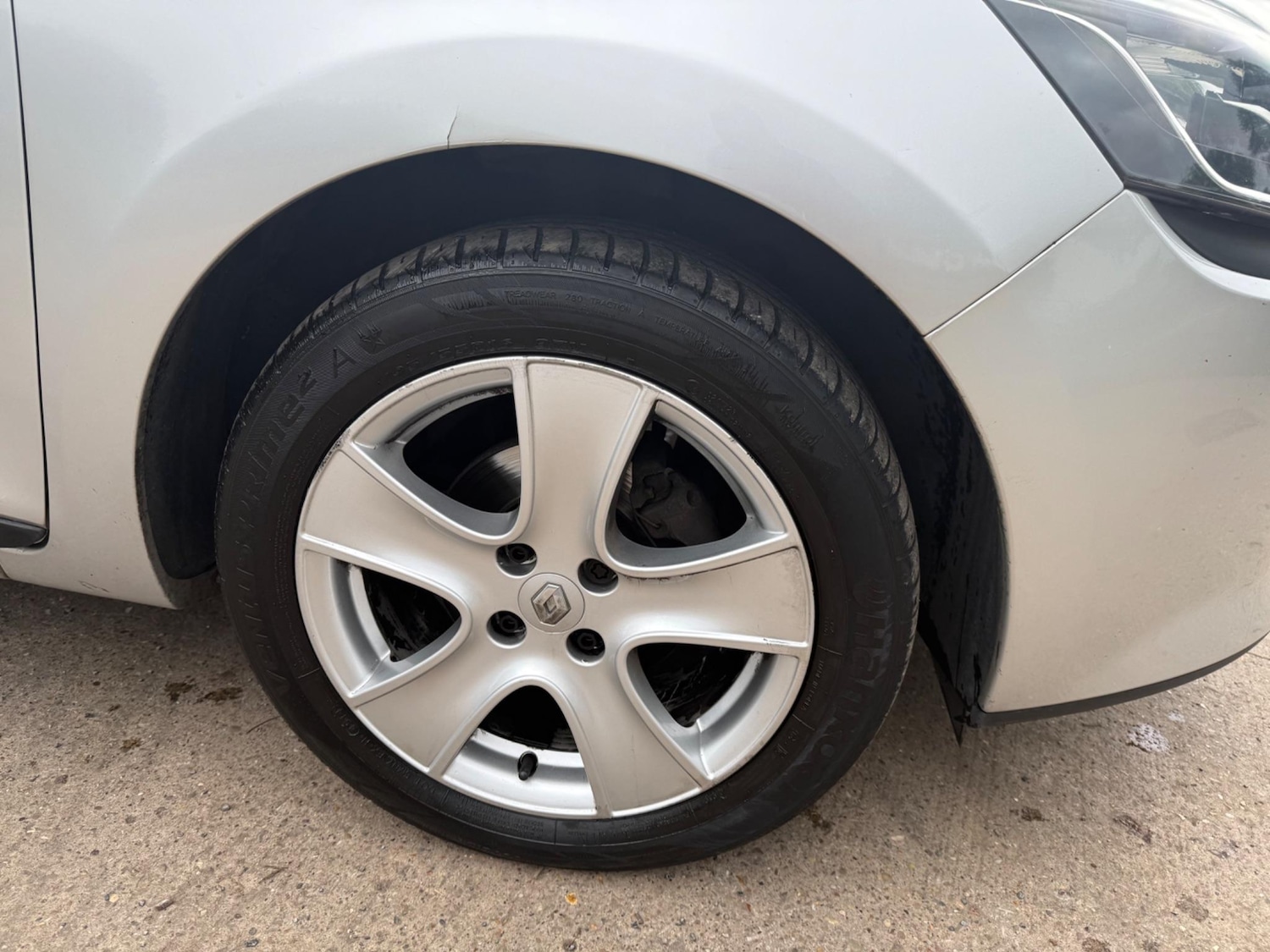 Used Renault Clio 2016 for sale - 76371398: Photo 2