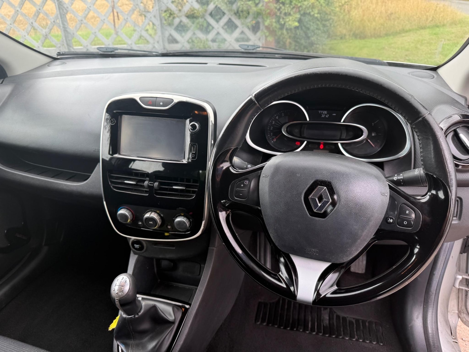 Used Renault Clio 2016 for sale - 76371398: Photo 5