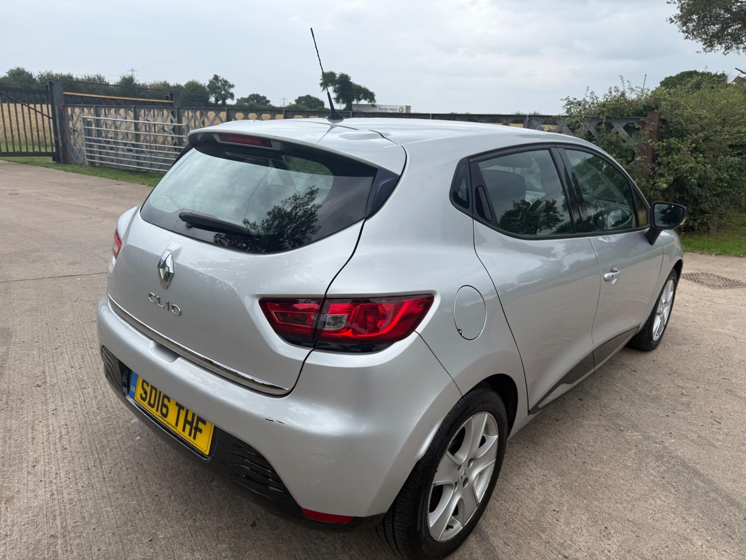 Used Renault Clio 2016 for sale - 76371398: Photo 8