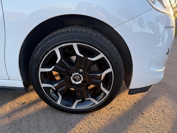Used Citroen DS3 2014 for sale - 76700672: Photo
