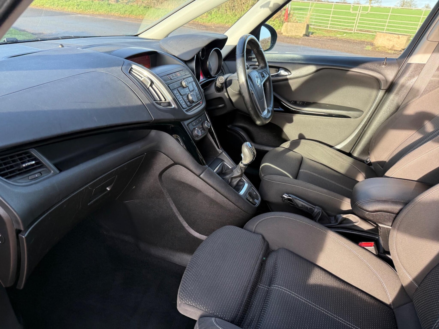 Used Vauxhall Zafira 2015 for sale - 76936274: Photo 13