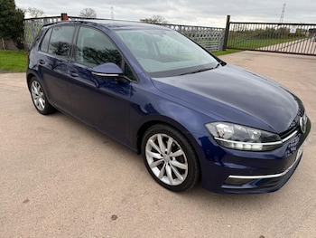 Used Volkswagen Golf 2018 for sale - 78135732: Photo
