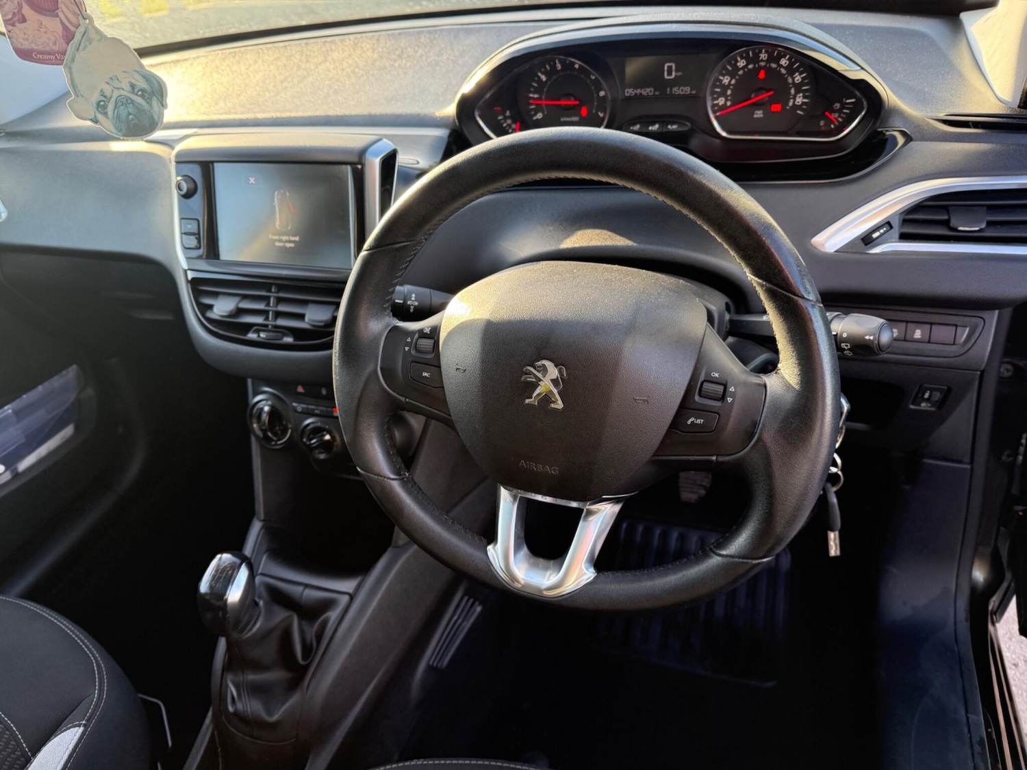 Used Peugeot 208 2014 for sale - 76607105: Photo 4