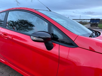 Used Ford Fiesta 2015 for sale - 76865340: Photo