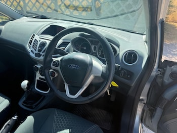 Used Ford Fiesta 2010 for sale - 79337749: Photo