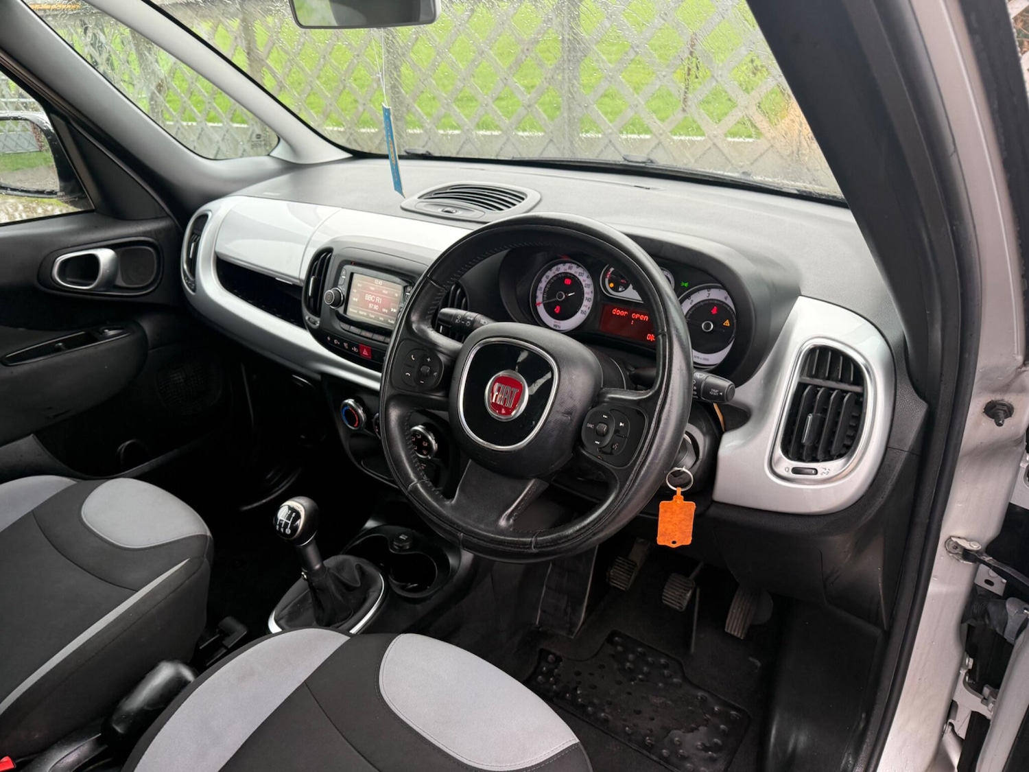 Used Fiat 500L 2014 for sale - 77215838: Photo 4
