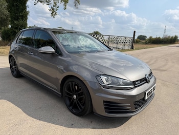 Used Volkswagen Golf 2016 for sale - 75600525: Photo