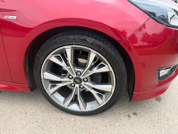 Used Ford Focus 2018 for sale - 79543975: Photo