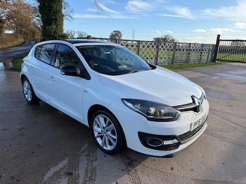 Used Renault Megane 2015 for sale - 76781765: Photo