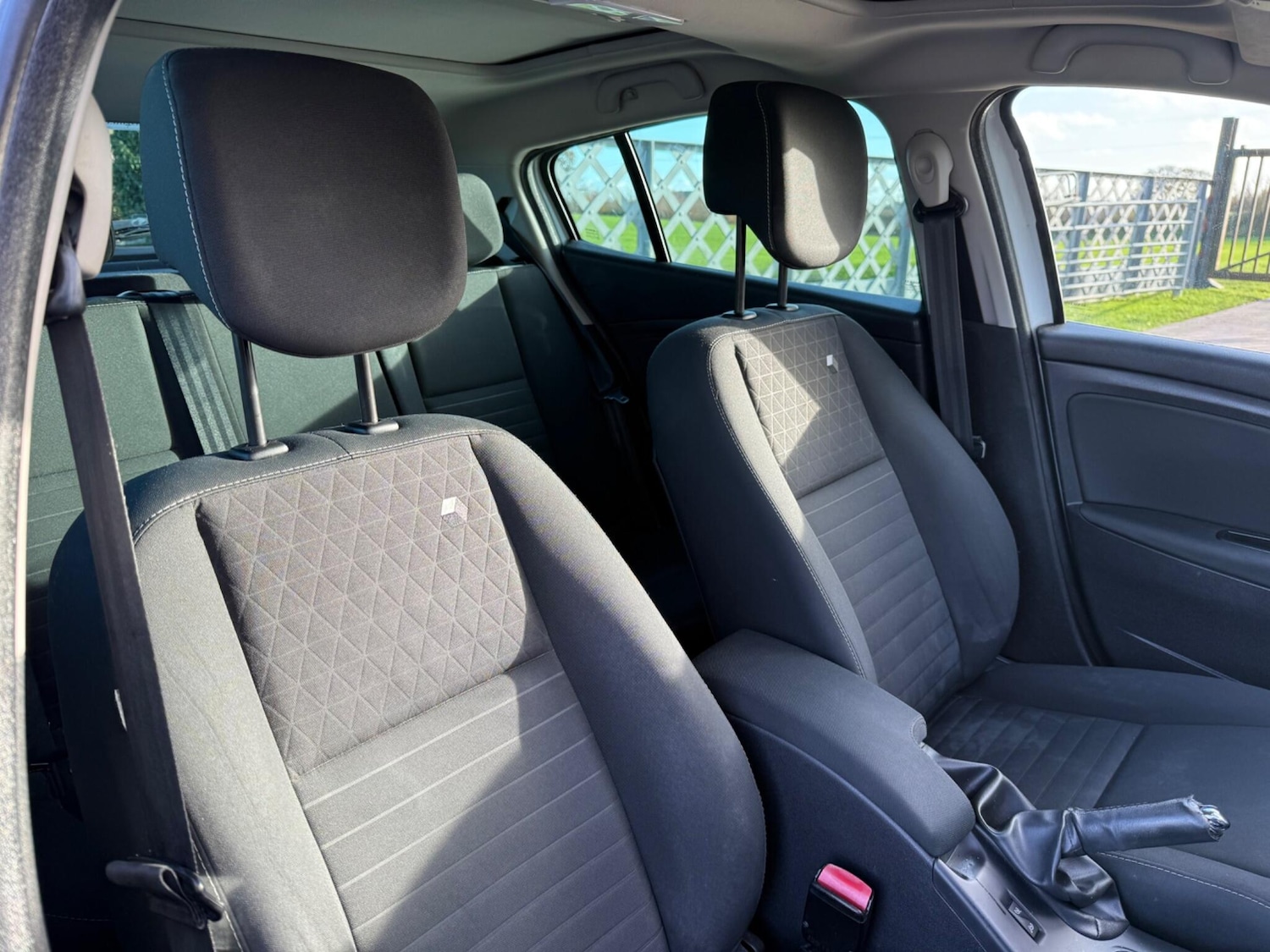 Used Renault Megane 2015 for sale - 76781765: Photo 6