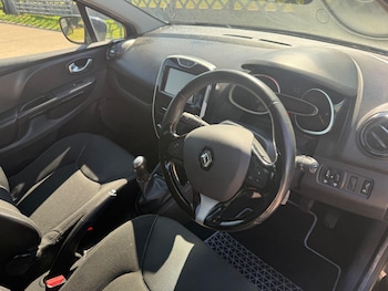 Used Renault Clio 2015 for sale - 79034144: Photo