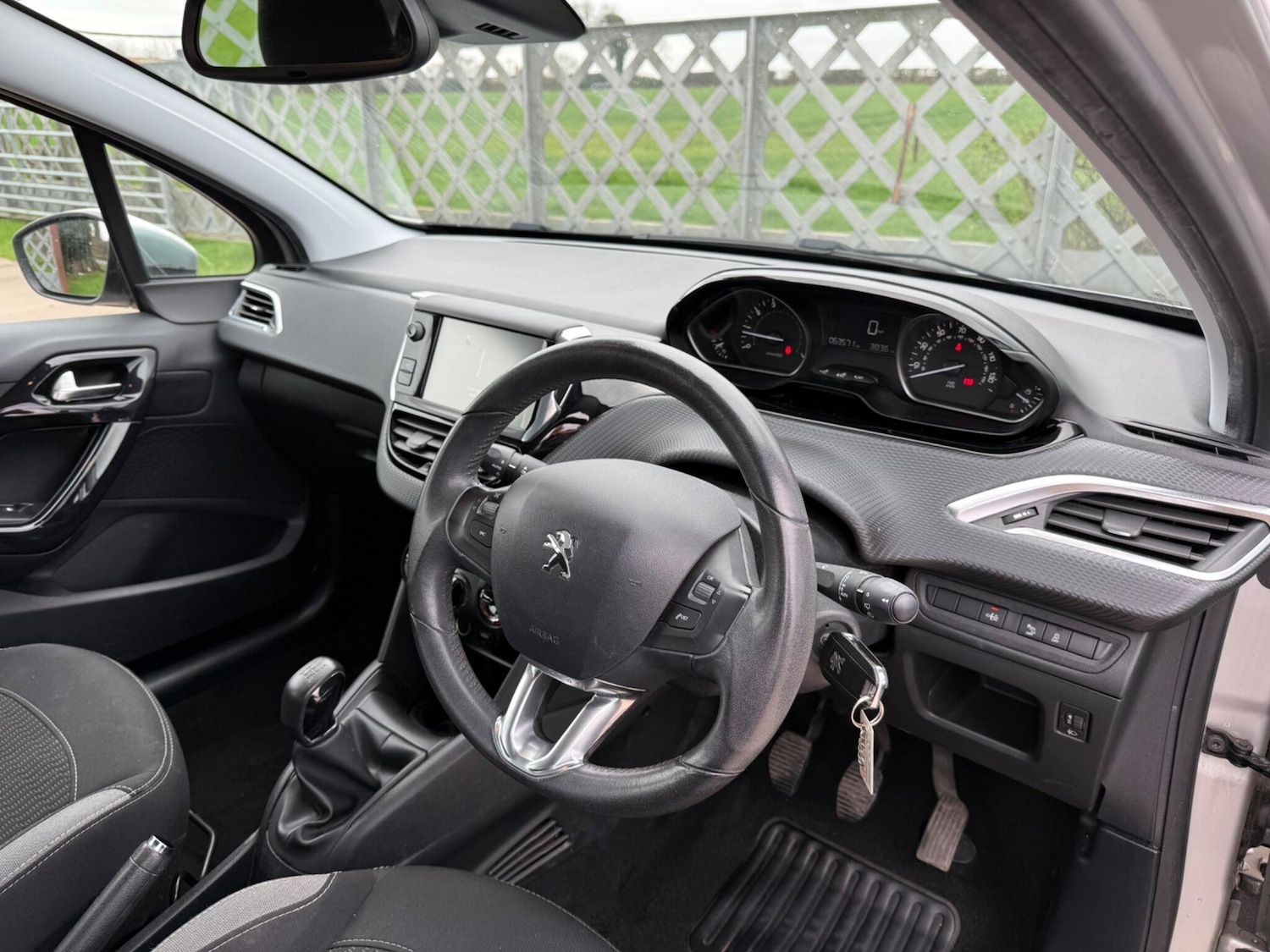 Used Peugeot 208 for sale - 77737702: Photo 4