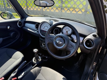 Used MINI Convertible 2011 for sale - 78362103: Photo