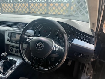 Used Volkswagen Passat 2016 for sale - 79543947: Photo