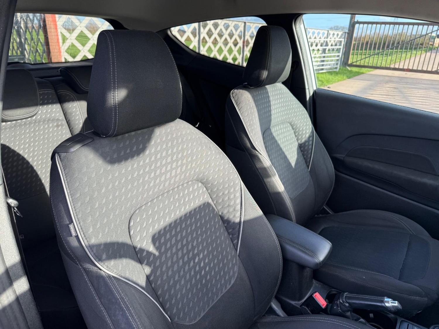 Used Ford Fiesta 2017 for sale - 77838875: Photo 5