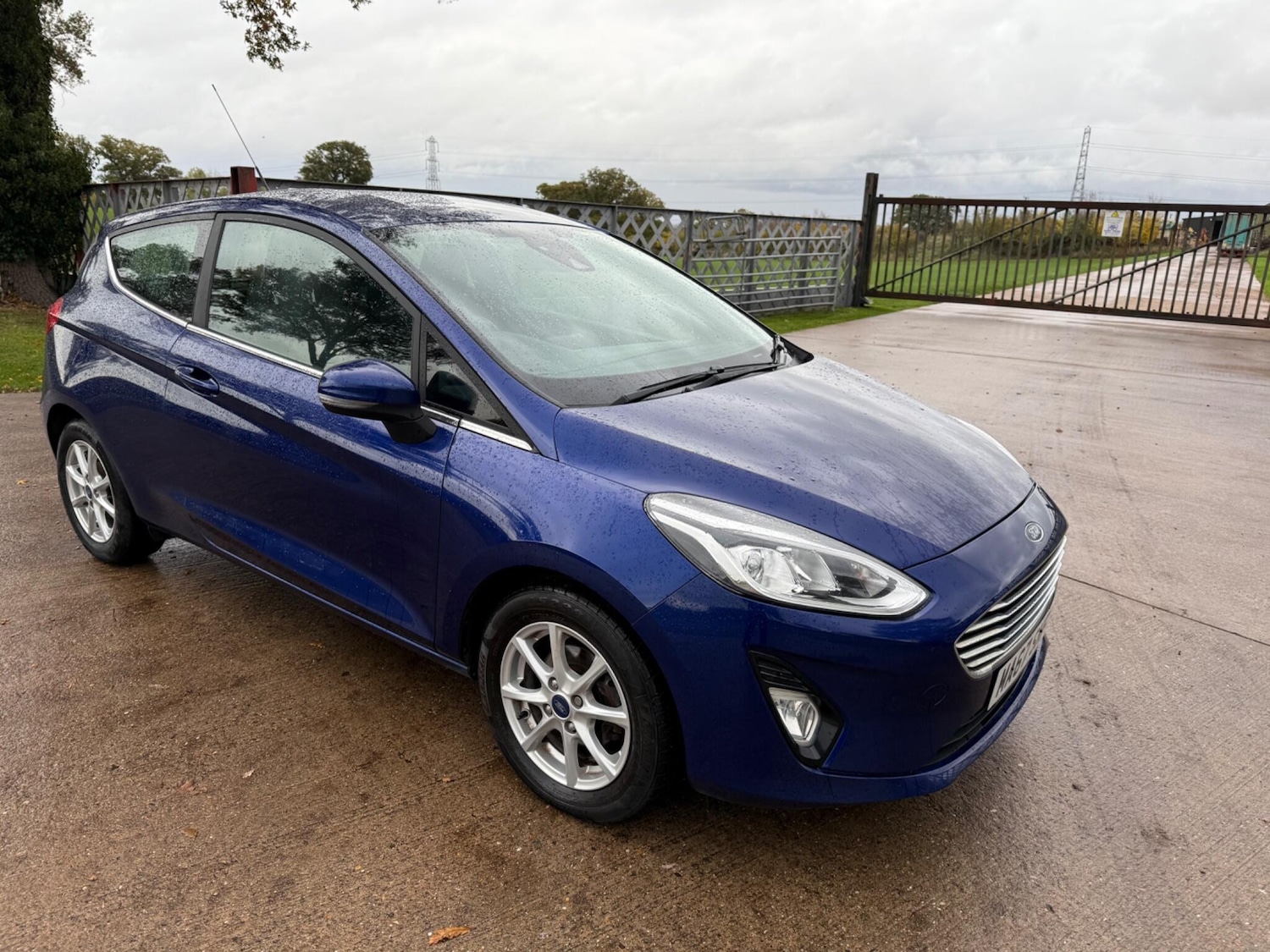 Used Ford Fiesta 2017 for sale - 76370562: Photo 1