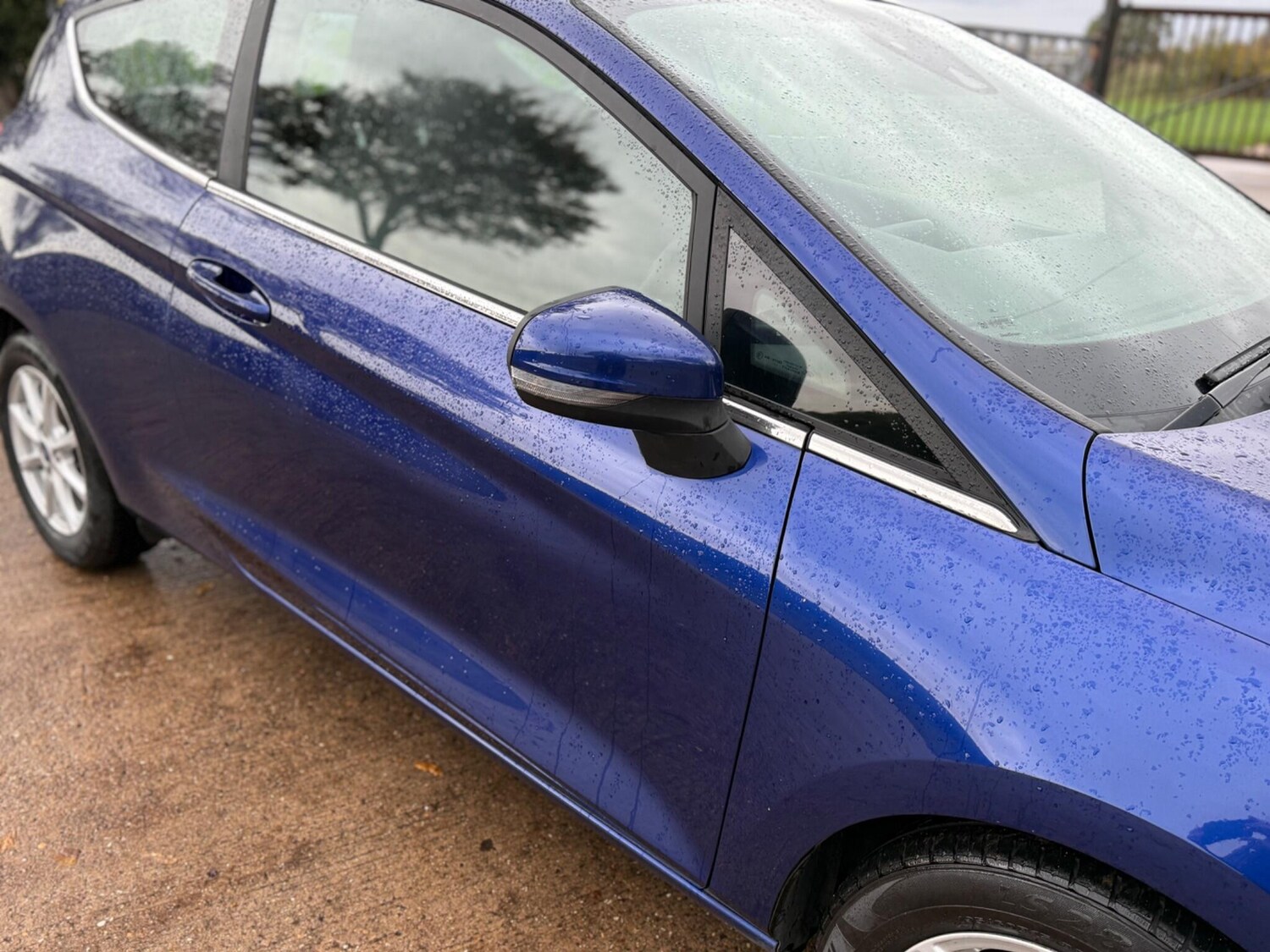 Used Ford Fiesta 2017 for sale - 76370562: Photo 3