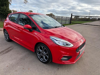 Used Ford Fiesta 2018 for sale - 76990112: Photo