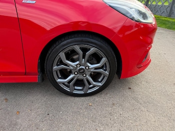 Used Ford Fiesta 2018 for sale - 76990112: Photo