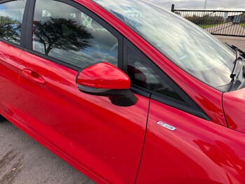 Used Ford Fiesta 2018 for sale - 76990112: Photo