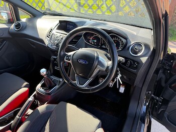 Used Ford Fiesta 2017 for sale - 77926123: Photo