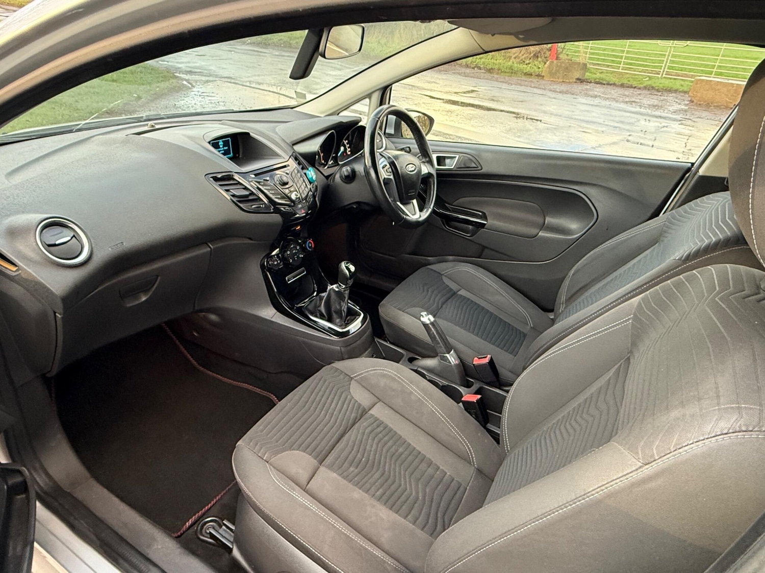 Used Ford Fiesta 2014 for sale - 77345499: Photo 10