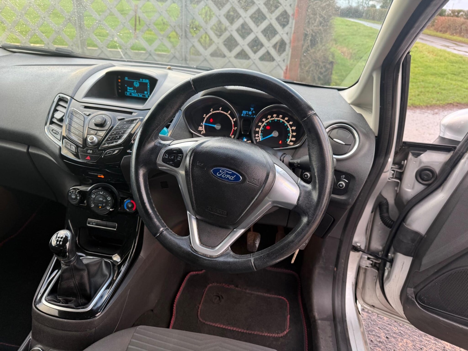 Used Ford Fiesta 2014 for sale - 77345499: Photo 5