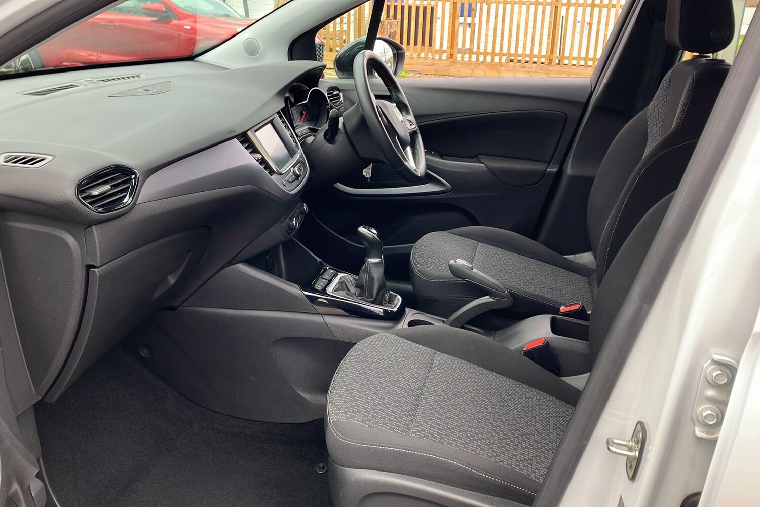 Used Vauxhall Crossland for sale - 78132140: Photo 3