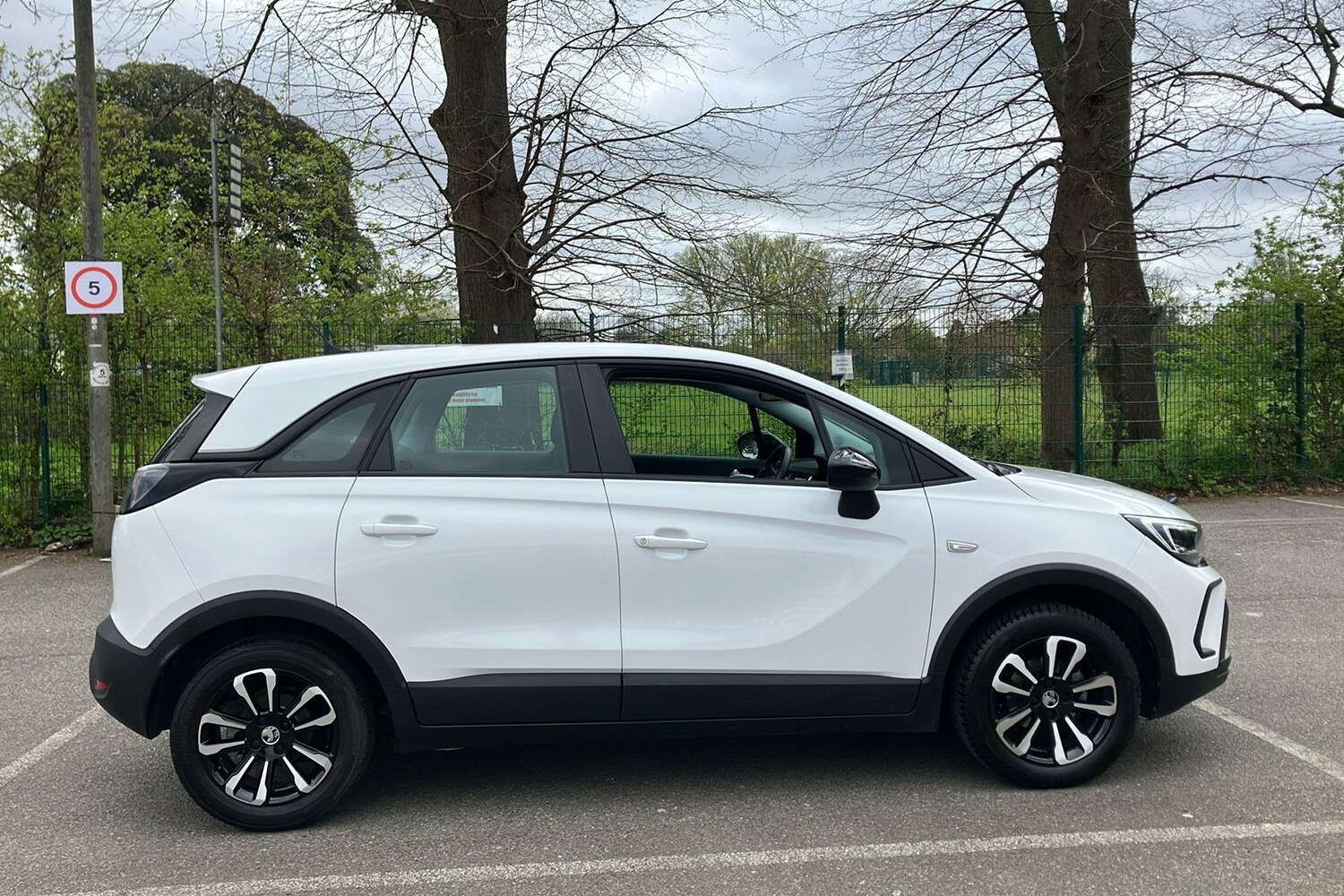 Used Vauxhall Crossland for sale - 78132140: Photo 6