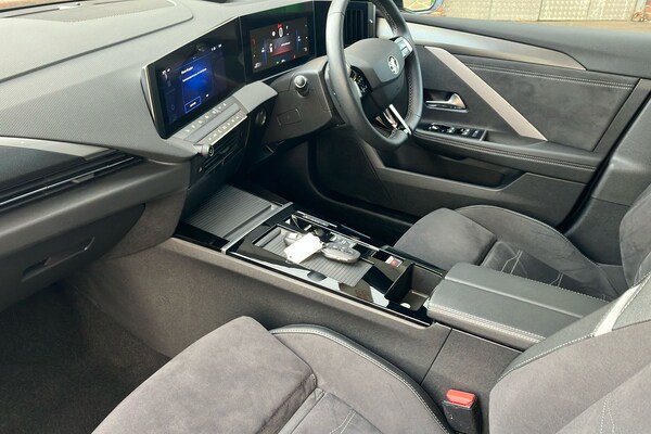 Used Vauxhall Astra 2024 for sale - 75314697: Photo 3
