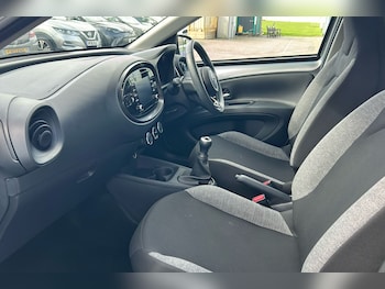 Used Toyota Aygo X 2023 for sale - 77917053: Photo