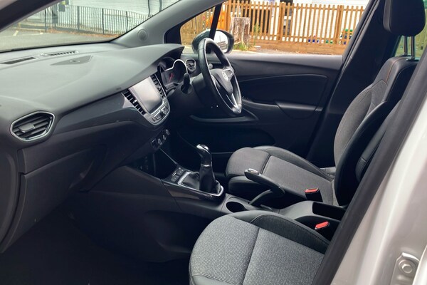 Used Vauxhall Crossland 2021 for sale - 75690182: Photo 3