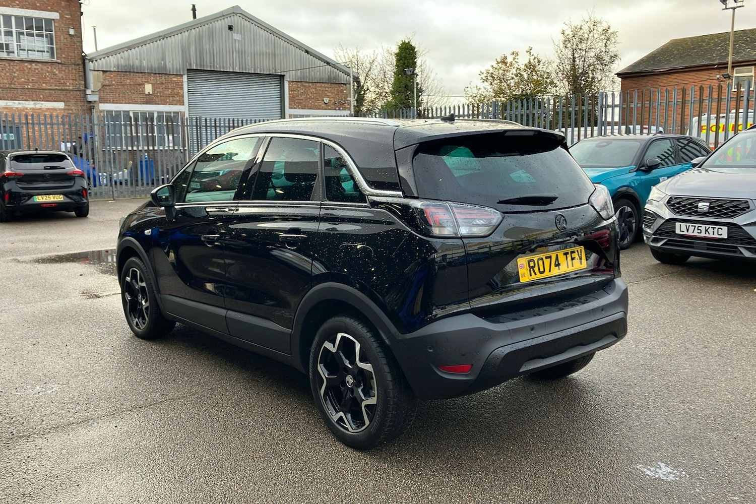 Used Vauxhall Crossland 2024 for sale - 76762872: Photo 2