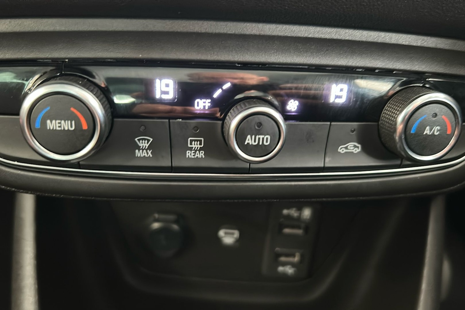 Used Vauxhall Crossland 2023 for sale - 77395105: Photo 40