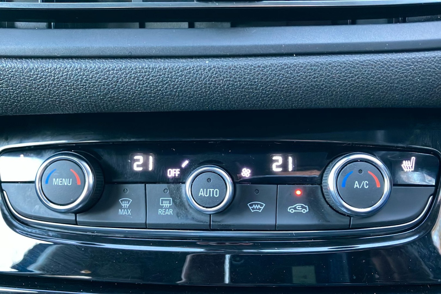 Used Vauxhall Grandland 2023 for sale - 76919626: Photo 40