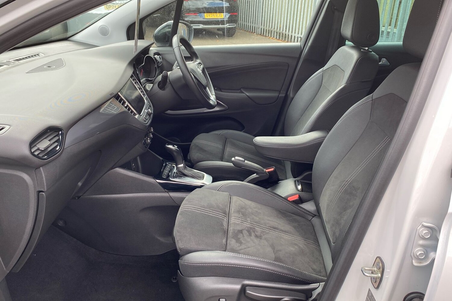 Used Vauxhall Crossland 2024 for sale - 76340933: Photo 13