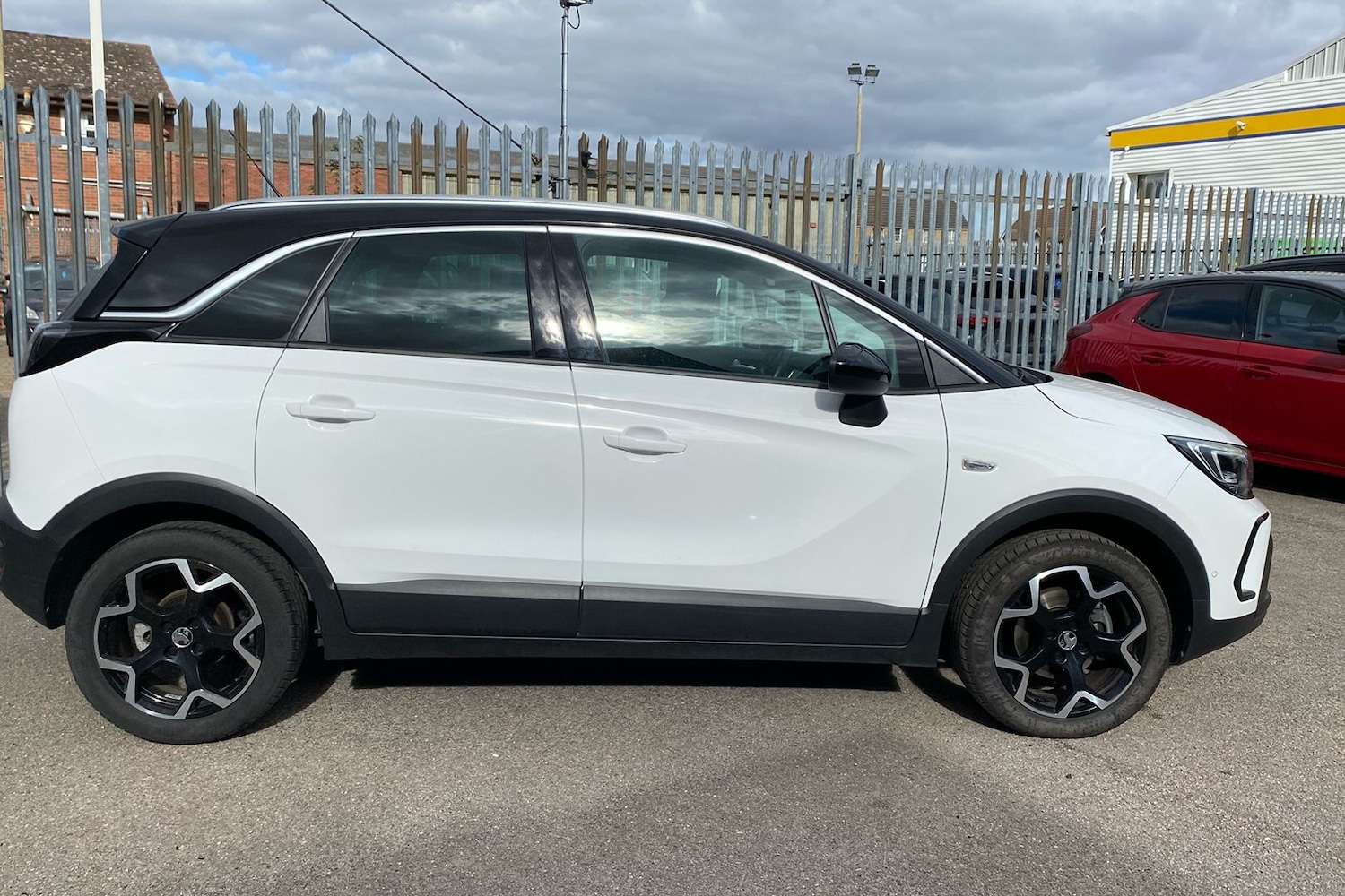 Used Vauxhall Crossland 2024 for sale - 76340933: Photo 2