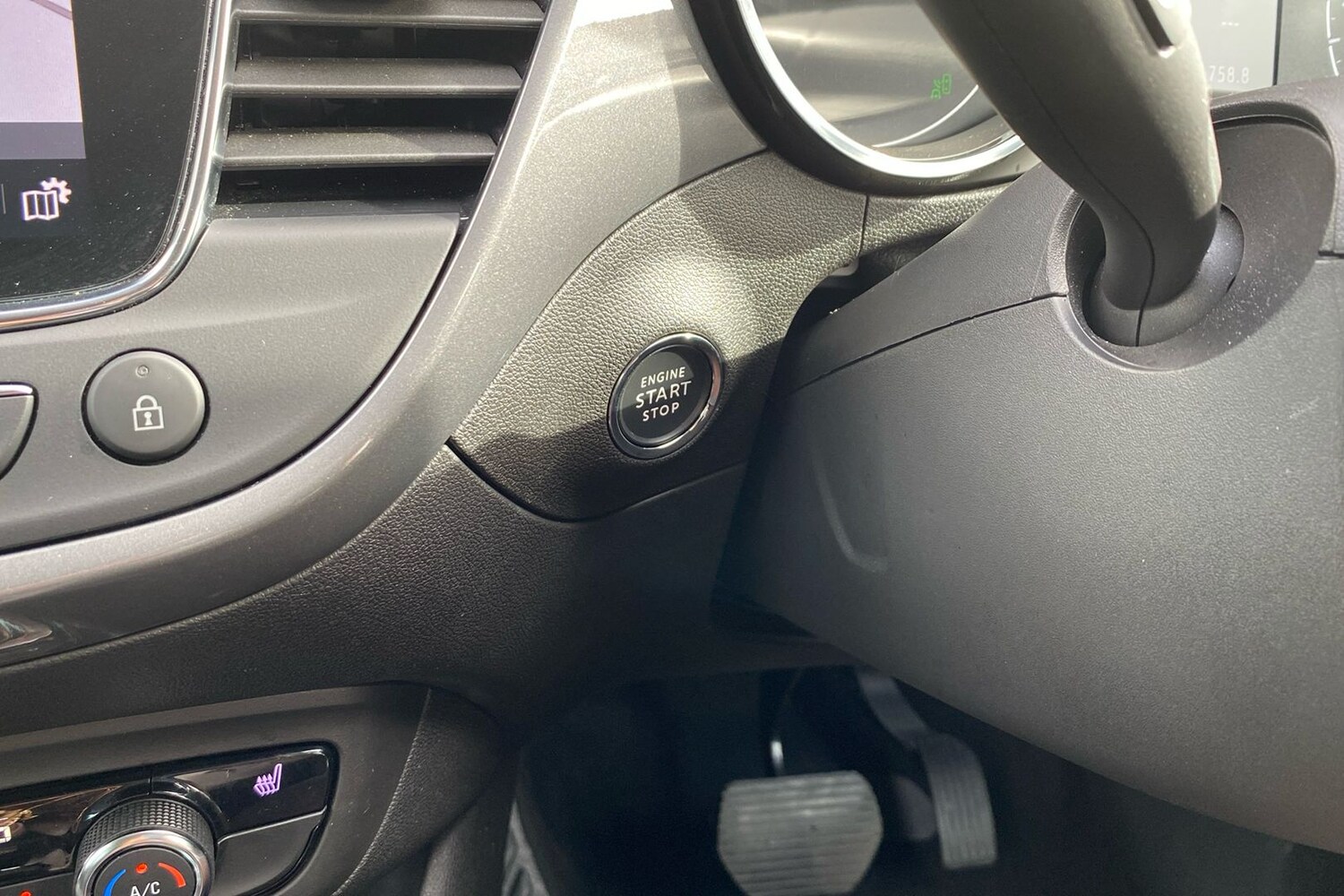 Used Vauxhall Crossland 2024 for sale - 76340933: Photo 41