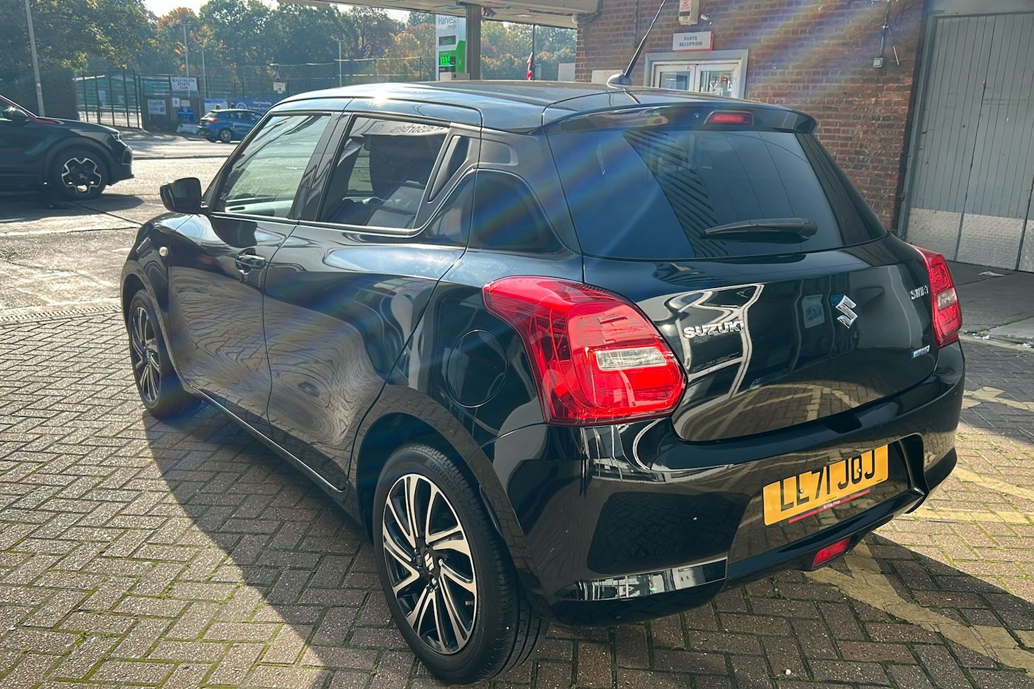 Used Suzuki Swift 2021 for sale - 76542707: Photo 2