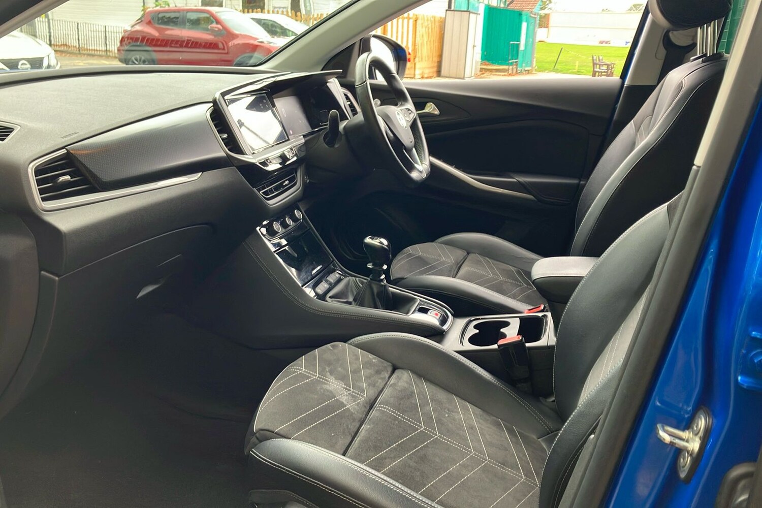 Used Vauxhall Grandland 2023 for sale - 76292790: Photo 3